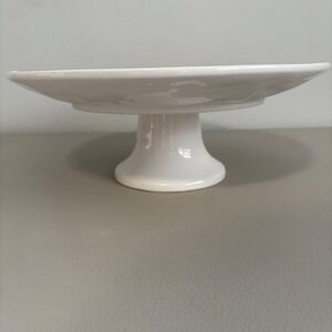 CERIART Portugal White Ceramic Embossed Strawberry Cake Stand Pedestal 13 in.